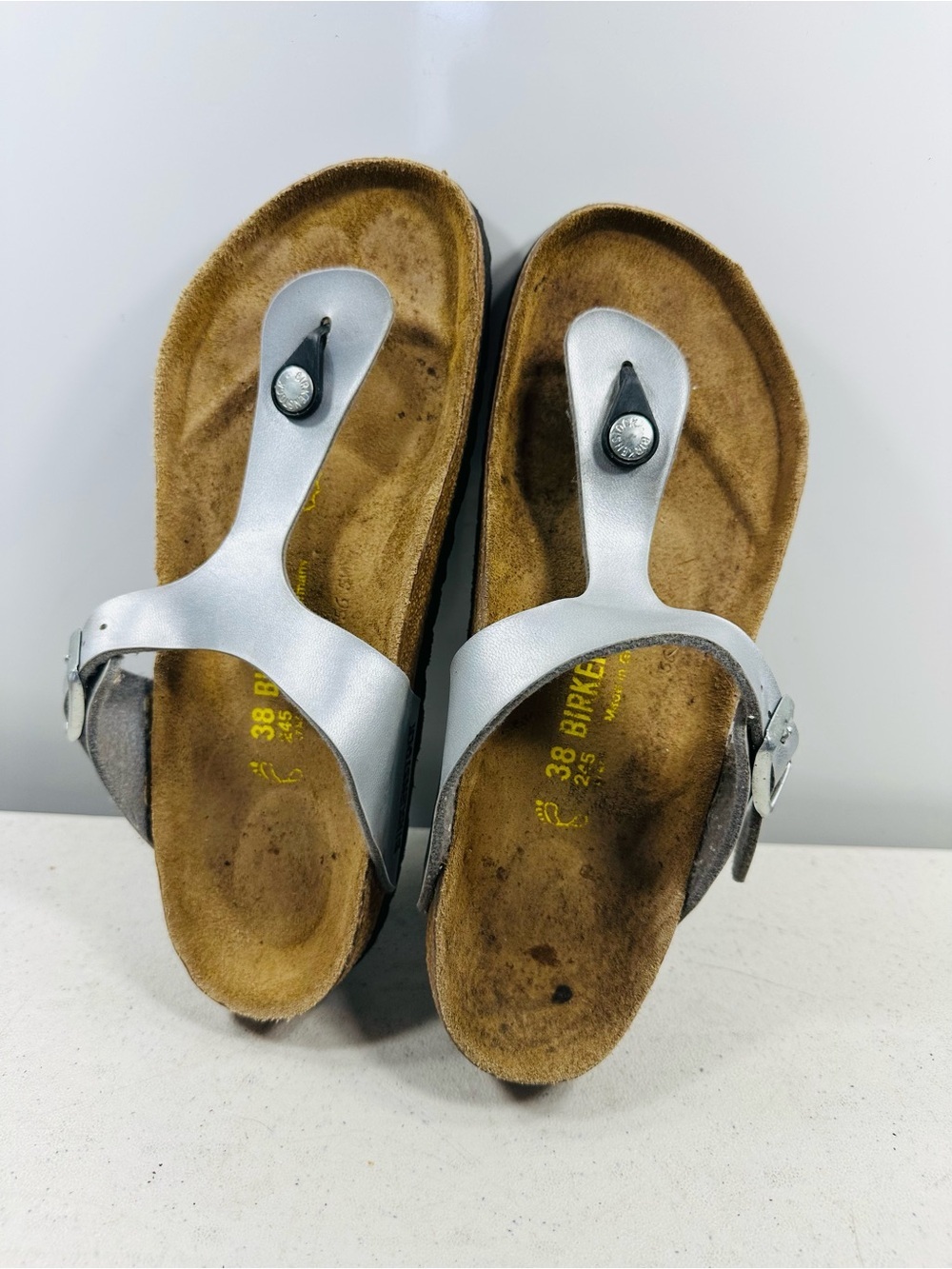 Birkenstock Women's 37/US 7Gizeh Flip-Flops Thong Sandals Silver Leather Nice! - Picture 5 of 6